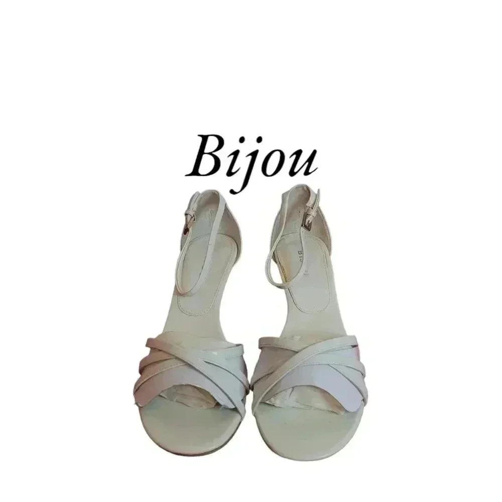 Bijou Shoes 10M NWOT